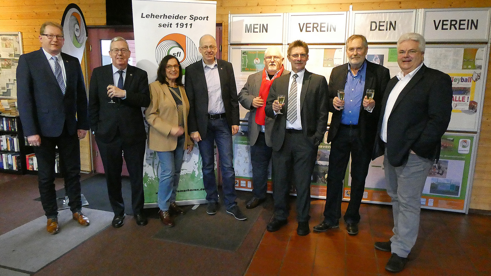 Thorsten Raschen, Paul Bödeker, Gunda Böttger-Türk, Torsten von Haaren, Hnas-Werner Busch, Peter Skusa, Detlef Müller und Frank Schildt SFL Gruppe Sportausschuss P1230363